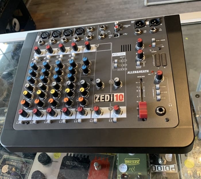 Allen & Heath ZEDi10