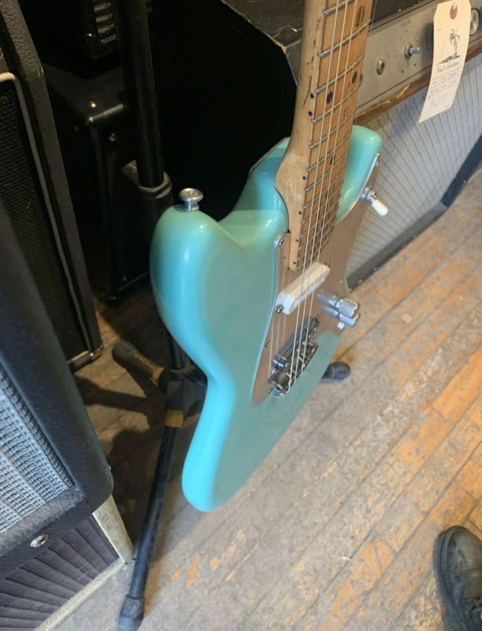 1957 Fender Duo-Sonic - Image 8