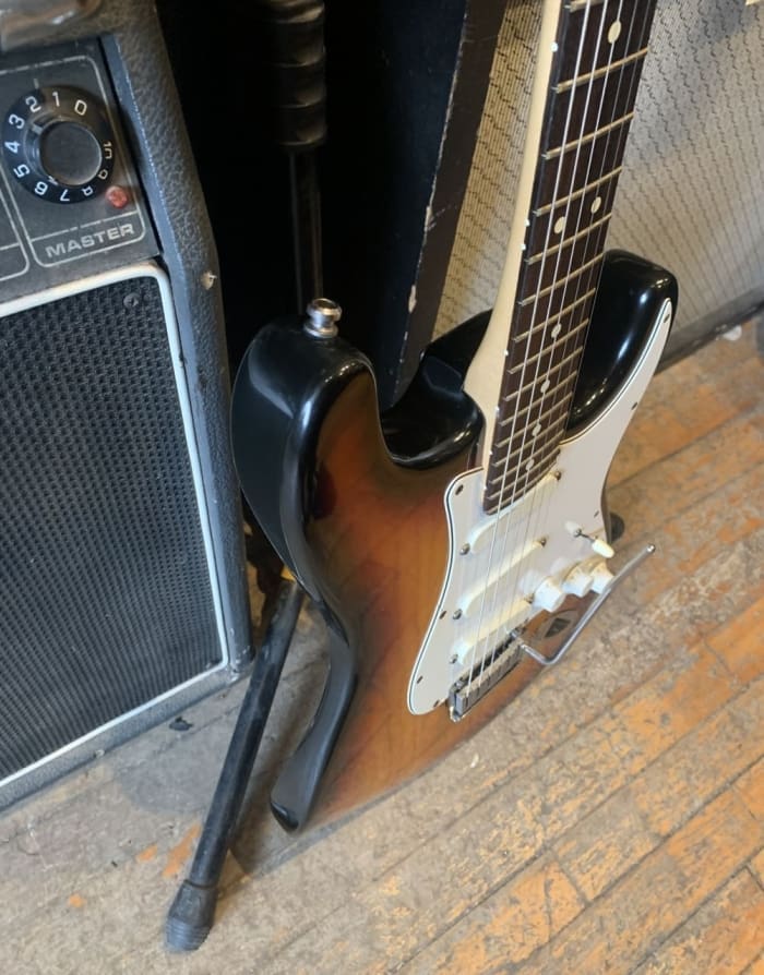 1991 Fender Deluxe Strat Plus - Image 8