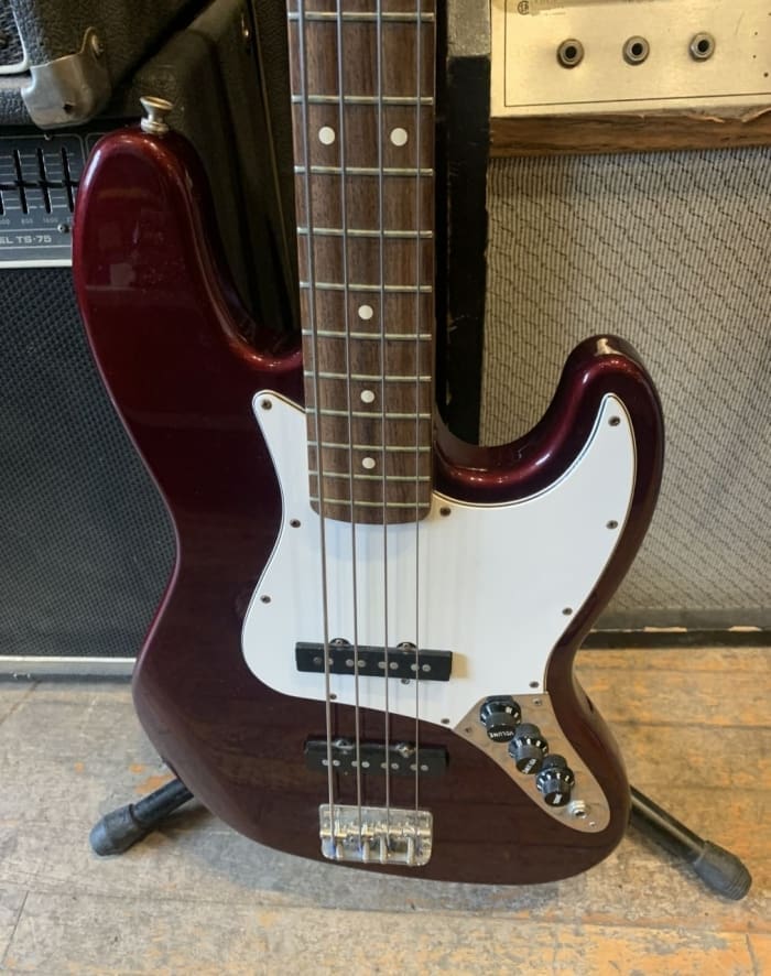 2000 MIM Fender Jazz Bass - Image 4