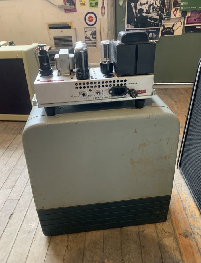 Bell and Howell Filmosound Model 285 - Image 4