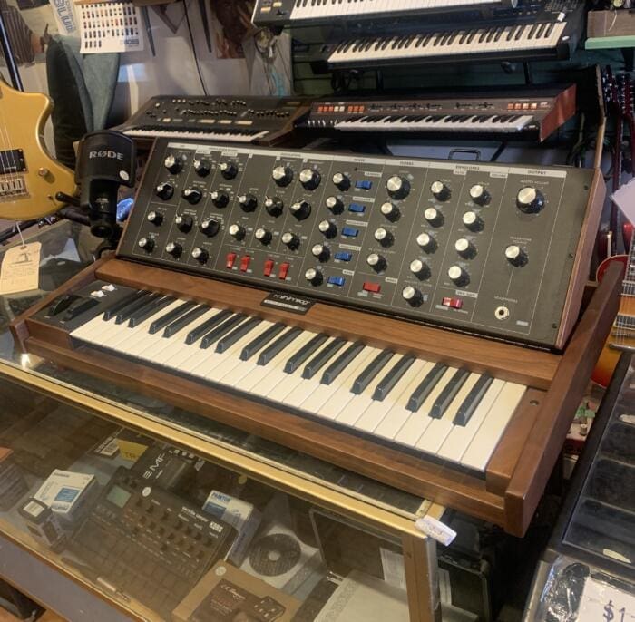 Moog Minimoog Voyager OS