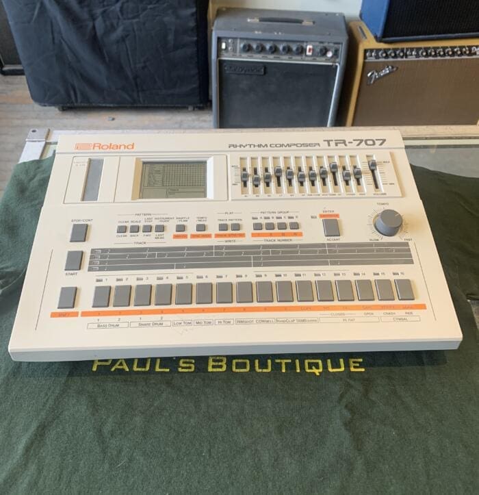 Roland TR-707