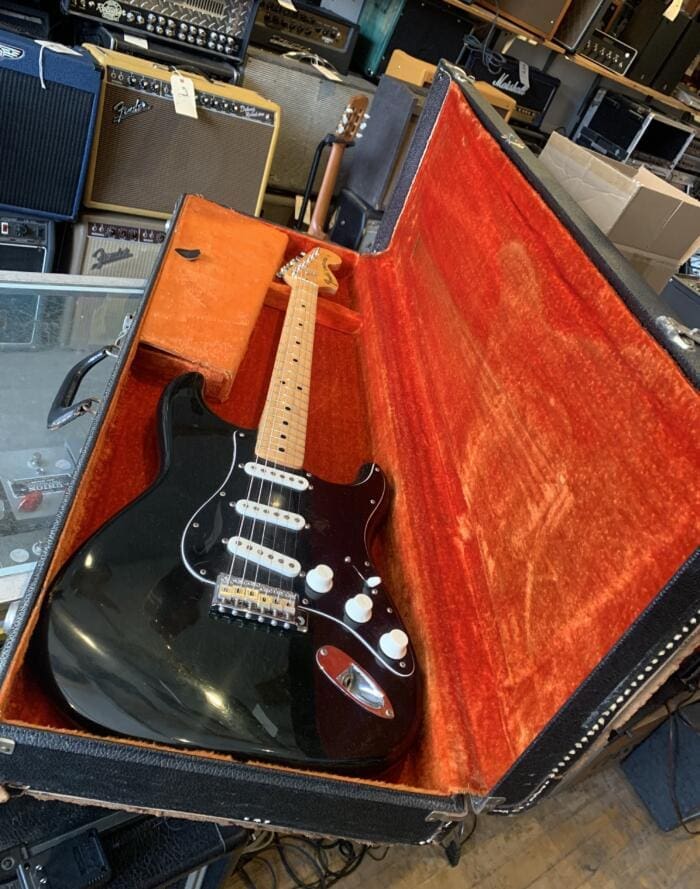 1976 Fender Stratocaster - Image 3