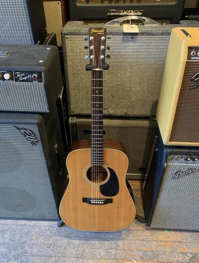 Yamaki Deluxe Folk 115