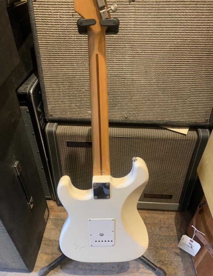 CIJ Fender Stratocaster - Image 8