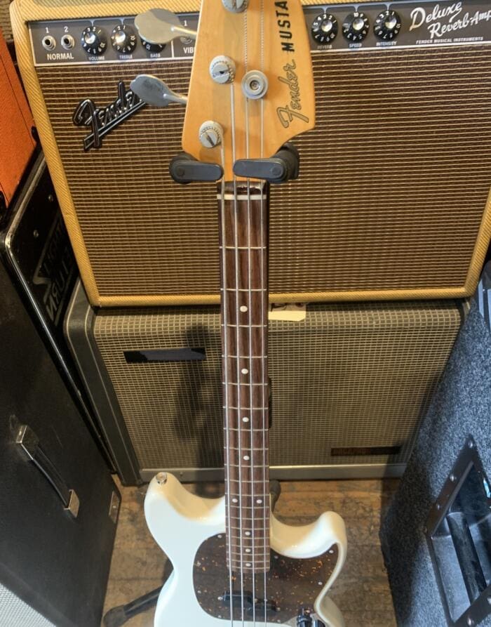 2008 CIJ Fender Mustang Bass - Image 3