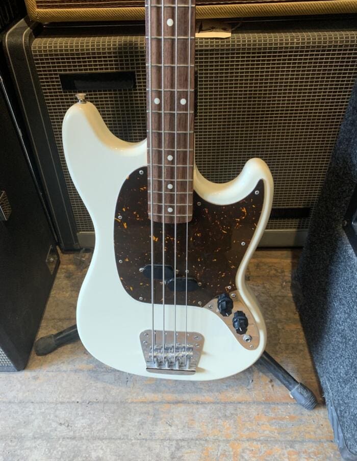 2008 CIJ Fender Mustang Bass - Image 4