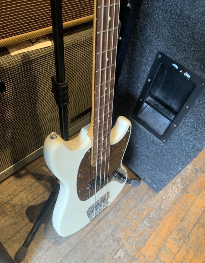 2008 CIJ Fender Mustang Bass - Image 6