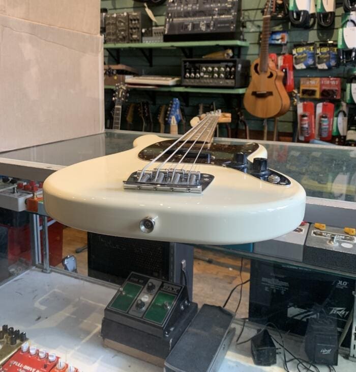2008 CIJ Fender Mustang Bass - Image 9