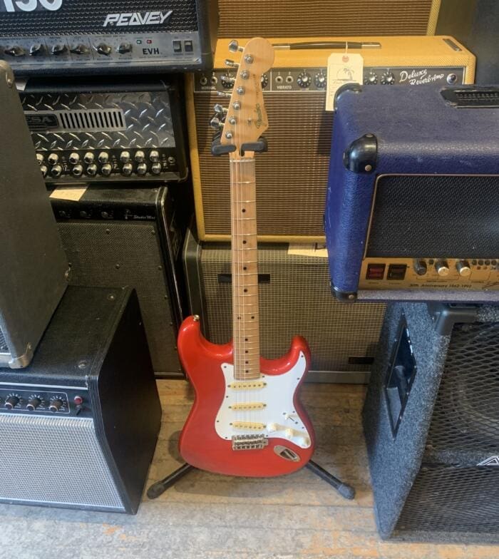 Fender ST-33M