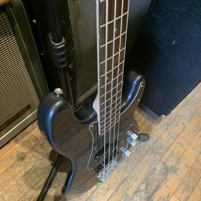 Squier Affinity Precision Bass - Image 6