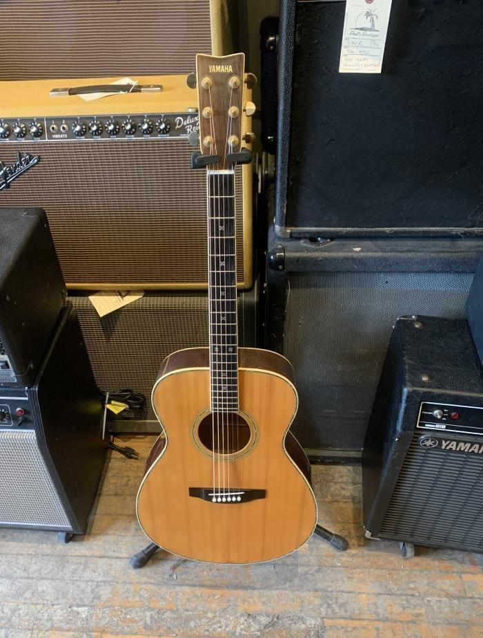 Yamaha FG-302C