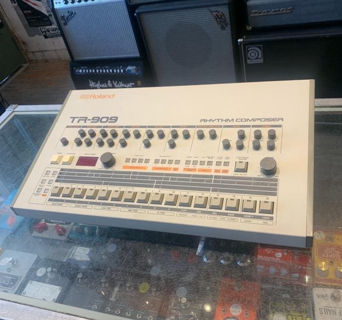 Roland TR-909