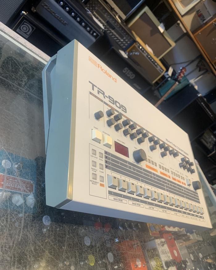 Roland TR-909 - Image 3